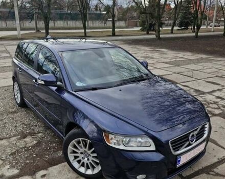 Синий Вольво В40, объемом двигателя 1.6 л и пробегом 233 тыс. км за 8850 $, фото 1 на Automoto.ua