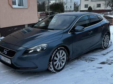 Синий Вольво В40, объемом двигателя 1.56 л и пробегом 250 тыс. км за 9300 $, фото 1 на Automoto.ua