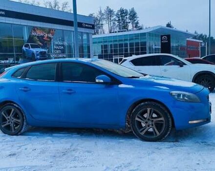 Синій Вольво V40, об'ємом двигуна 1.56 л та пробігом 238 тис. км за 7900 $, фото 1 на Automoto.ua