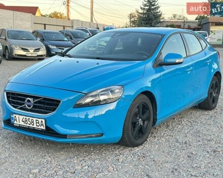 Синий Вольво В40, объемом двигателя 1.6 л и пробегом 158 тыс. км за 8800 $, фото 1 на Automoto.ua