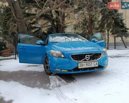 Синій Вольво V40, об'ємом двигуна 1.56 л та пробігом 167 тис. км за 11700 $, фото 1 на Automoto.ua