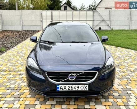 Синій Вольво V40, об'ємом двигуна 1.98 л та пробігом 277 тис. км за 12000 $, фото 1 на Automoto.ua
