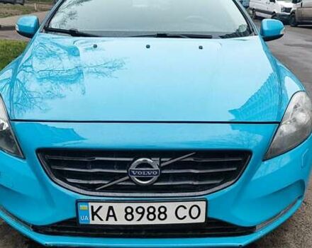 Синий Вольво В40, объемом двигателя 1.56 л и пробегом 238 тыс. км за 8500 $, фото 1 на Automoto.ua