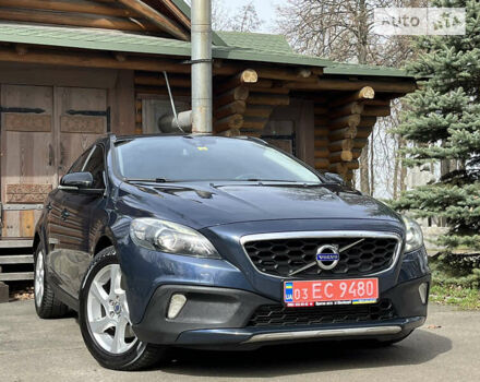 Синій Вольво V40, об'ємом двигуна 2 л та пробігом 206 тис. км за 13400 $, фото 1 на Automoto.ua