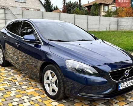 Синий Вольво В40, объемом двигателя 2 л и пробегом 277 тыс. км за 12000 $, фото 1 на Automoto.ua