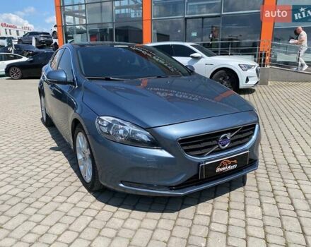 Синій Вольво V40, об'ємом двигуна 1.56 л та пробігом 97 тис. км за 12900 $, фото 1 на Automoto.ua