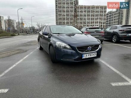 Вольво В40 2014 в Киеве на Automoto.ua Синий Вольво В40, объемом двигателя 1.97 л и пробегом 230 тыс. км за 11999 $, фото 1 на Automoto.ua