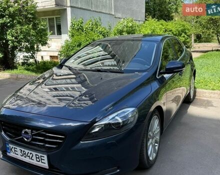 Синій Вольво V40, об'ємом двигуна 1.56 л та пробігом 155 тис. км за 15000 $, фото 1 на Automoto.ua