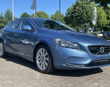 Синій Вольво V40, об'ємом двигуна 2.5 л та пробігом 79 тис. км за 6300 $, фото 1 на Automoto.ua
