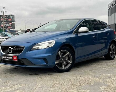 Синій Вольво V40, об'ємом двигуна 2 л та пробігом 283 тис. км за 8500 $, фото 1 на Automoto.ua