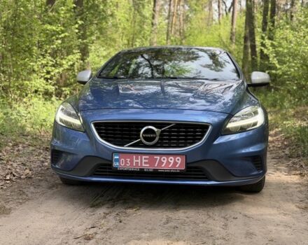 Синій Вольво V40, об'ємом двигуна 2 л та пробігом 198 тис. км за 12994 $, фото 1 на Automoto.ua