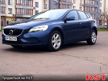 Синій Вольво V40, об'ємом двигуна 2 л та пробігом 223 тис. км за 14600 $, фото 1 на Automoto.ua