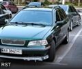 Зелений Вольво V40, об'ємом двигуна 1.9 л та пробігом 400 тис. км за 3200 $, фото 1 на Automoto.ua