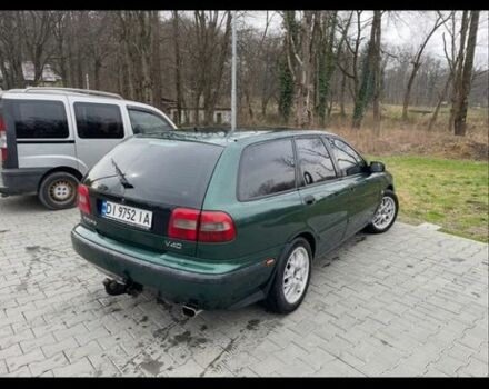 Зеленый Вольво В40, объемом двигателя 1.8 л и пробегом 250 тыс. км за 3200 $, фото 4 на Automoto.ua
