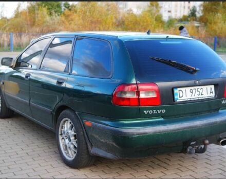 Зеленый Вольво В40, объемом двигателя 1.8 л и пробегом 250 тыс. км за 3200 $, фото 2 на Automoto.ua