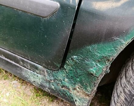 Зелений Вольво V40, об'ємом двигуна 1.9 л та пробігом 278 тис. км за 2878 $, фото 5 на Automoto.ua