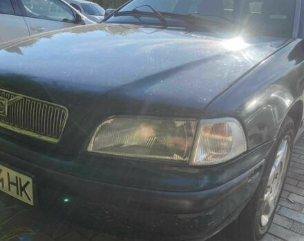 Зеленый Вольво В40, объемом двигателя 1.9 л и пробегом 353 тыс. км за 2500 $, фото 1 на Automoto.ua