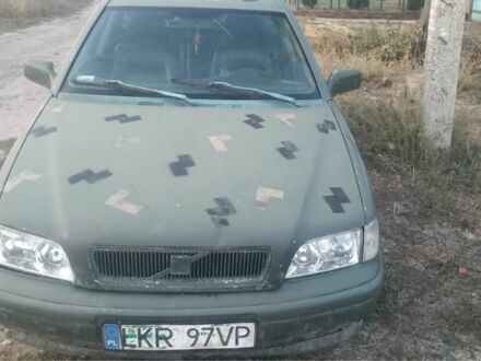 Зеленый Вольво В40, объемом двигателя 1.9 л и пробегом 2 тыс. км за 1431 $, фото 1 на Automoto.ua