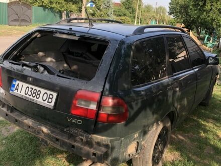 Вольво В40 1999 в Чутове на Automoto.ua Зеленый Вольво В40, объемом двигателя 1.9 л и пробегом 200 тыс. км за 800 $, фото 1 на Automoto.ua