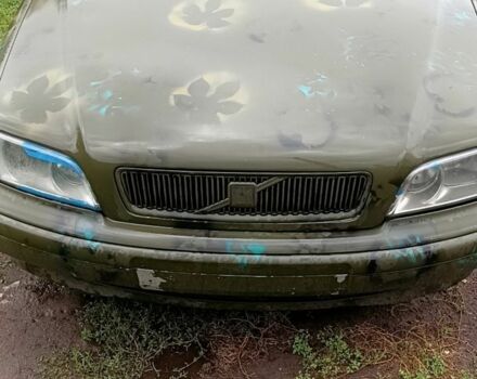 Зелений Вольво V40, об'ємом двигуна 1.9 л та пробігом 300 тис. км за 1500 $, фото 1 на Automoto.ua