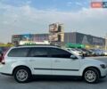 Белый Вольво В50, объемом двигателя 1.8 л и пробегом 299 тыс. км за 5790 $, фото 4 на Automoto.ua