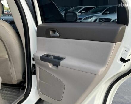 Белый Вольво В50, объемом двигателя 1.8 л и пробегом 299 тыс. км за 5790 $, фото 33 на Automoto.ua