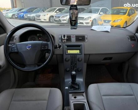 Белый Вольво В50, объемом двигателя 1.8 л и пробегом 299 тыс. км за 5790 $, фото 28 на Automoto.ua