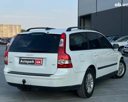 Белый Вольво В50, объемом двигателя 1.8 л и пробегом 299 тыс. км за 5790 $, фото 6 на Automoto.ua