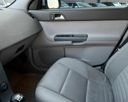 Белый Вольво В50, объемом двигателя 1.8 л и пробегом 299 тыс. км за 5790 $, фото 24 на Automoto.ua