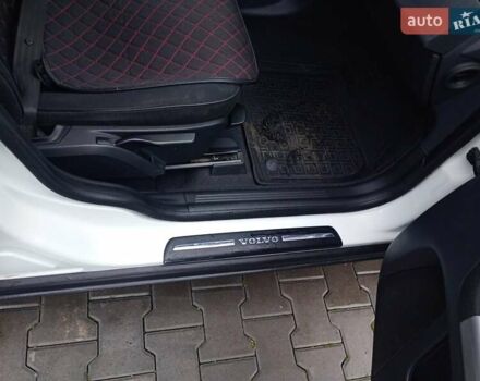 Белый Вольво В50, объемом двигателя 1.6 л и пробегом 282 тыс. км за 7000 $, фото 9 на Automoto.ua