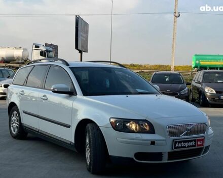 Белый Вольво В50, объемом двигателя 1.8 л и пробегом 299 тыс. км за 5790 $, фото 2 на Automoto.ua