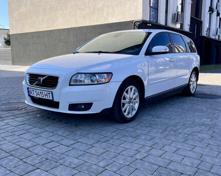 Білий Вольво V50, об'ємом двигуна 1.56 л та пробігом 230 тис. км за 6799 $, фото 4 на Automoto.ua