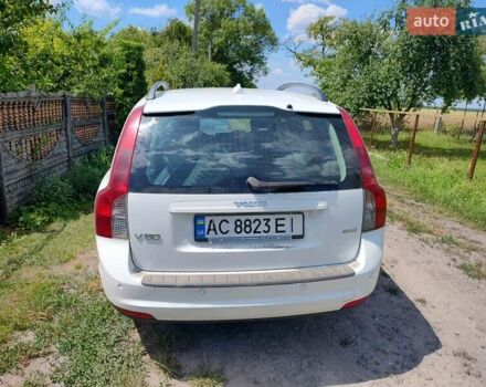 Белый Вольво В50, объемом двигателя 0 л и пробегом 278 тыс. км за 6800 $, фото 3 на Automoto.ua