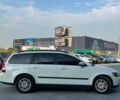Белый Вольво В50, объемом двигателя 1.8 л и пробегом 299 тыс. км за 5790 $, фото 3 на Automoto.ua