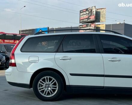 Белый Вольво В50, объемом двигателя 1.8 л и пробегом 299 тыс. км за 5790 $, фото 5 на Automoto.ua