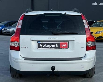 Белый Вольво В50, объемом двигателя 1.8 л и пробегом 299 тыс. км за 5790 $, фото 7 на Automoto.ua