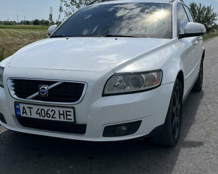 Белый Вольво В50, объемом двигателя 1.56 л и пробегом 395 тыс. км за 5900 $, фото 10 на Automoto.ua