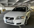 Білий Вольво V50, об'ємом двигуна 1.56 л та пробігом 293 тис. км за 6000 $, фото 4 на Automoto.ua