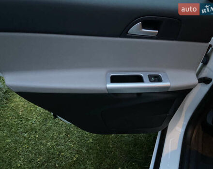 Белый Вольво В50, объемом двигателя 2 л и пробегом 235 тыс. км за 8600 $, фото 33 на Automoto.ua