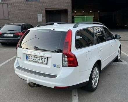 Вольво В50 2009 в Киеве на Automoto.ua Белый Вольво В50, объемом двигателя 1.6 л и пробегом 250 тыс. км за 7200 $, фото 2 на Automoto.ua