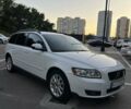 Вольво В50 2009 в Киеве на Automoto.ua Белый Вольво В50, объемом двигателя 1.6 л и пробегом 250 тыс. км за 7200 $, фото 7 на Automoto.ua