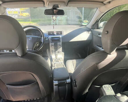 Білий Вольво V50, об'ємом двигуна 0 л та пробігом 243 тис. км за 7450 $, фото 2 на Automoto.ua