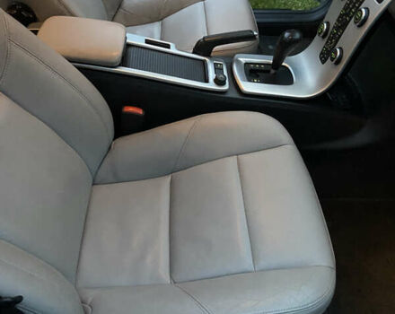 Белый Вольво В50, объемом двигателя 2 л и пробегом 235 тыс. км за 8600 $, фото 24 на Automoto.ua