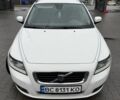Білий Вольво V50, об'ємом двигуна 2 л та пробігом 231 тис. км за 8231 $, фото 1 на Automoto.ua