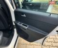 Белый Вольво В50, объемом двигателя 1.6 л и пробегом 280 тыс. км за 7500 $, фото 10 на Automoto.ua