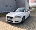 Белый Вольво В50, объемом двигателя 1.6 л и пробегом 280 тыс. км за 7500 $, фото 1 на Automoto.ua