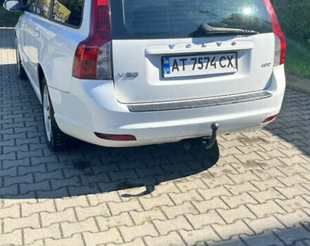 Білий Вольво V50, об'ємом двигуна 0 л та пробігом 243 тис. км за 7450 $, фото 9 на Automoto.ua