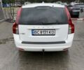 Білий Вольво V50, об'ємом двигуна 2 л та пробігом 231 тис. км за 8231 $, фото 3 на Automoto.ua