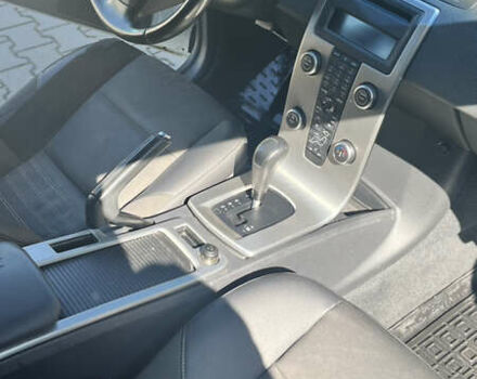 Білий Вольво V50, об'ємом двигуна 0 л та пробігом 243 тис. км за 7450 $, фото 3 на Automoto.ua