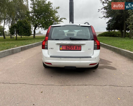 Белый Вольво В50, объемом двигателя 2 л и пробегом 226 тыс. км за 9200 $, фото 7 на Automoto.ua